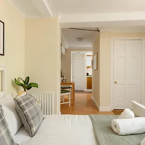 https://cosy-dean-village-studio.edinburghhotelsuk.org